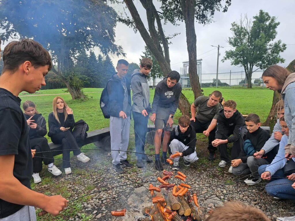 Integracja z historią w tle – pierwszoklasiści na fortach Twierdzy Przemyśl 23