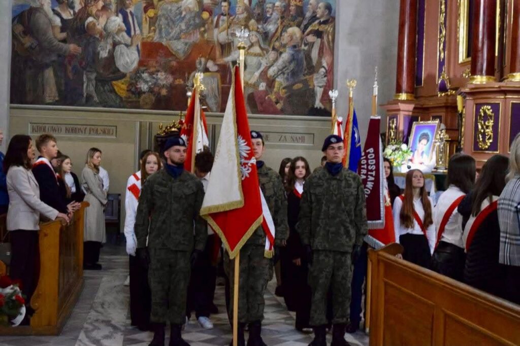 Pamiętamy o historii – nasza szkoła podczas obchodów Dnia Sybiraka 3 Pamiętamy o historii – nasza szkoła podczas obchodów Dnia Sybiraka 3