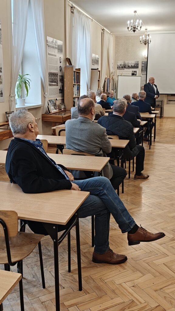 Powrót do szkolnych lat - spotkanie absolwentów Technikum Budowlanego 8